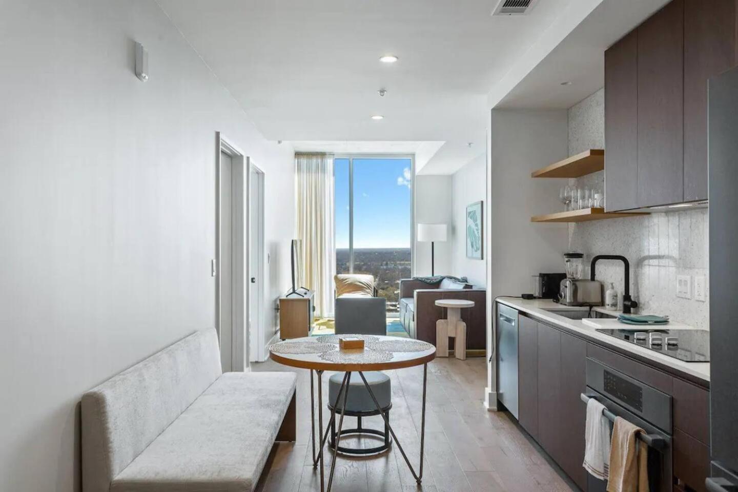 Modern 1Br Condo On Rainey St With Pool And Views Όστιν Εξωτερικό φωτογραφία