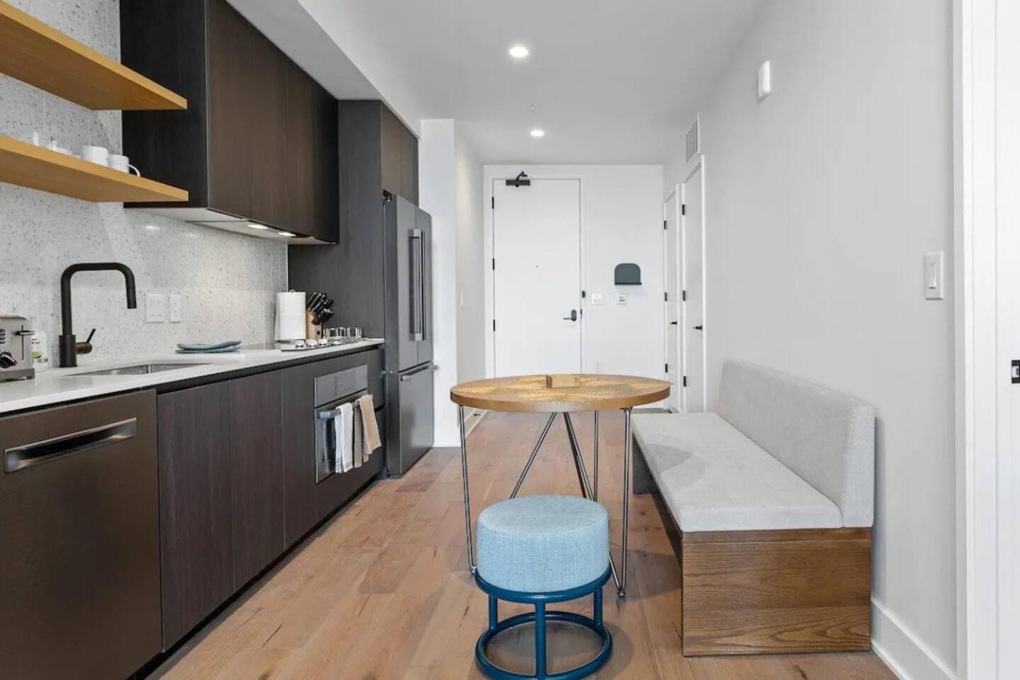 Modern 1Br Condo On Rainey St With Pool And Views Όστιν Εξωτερικό φωτογραφία