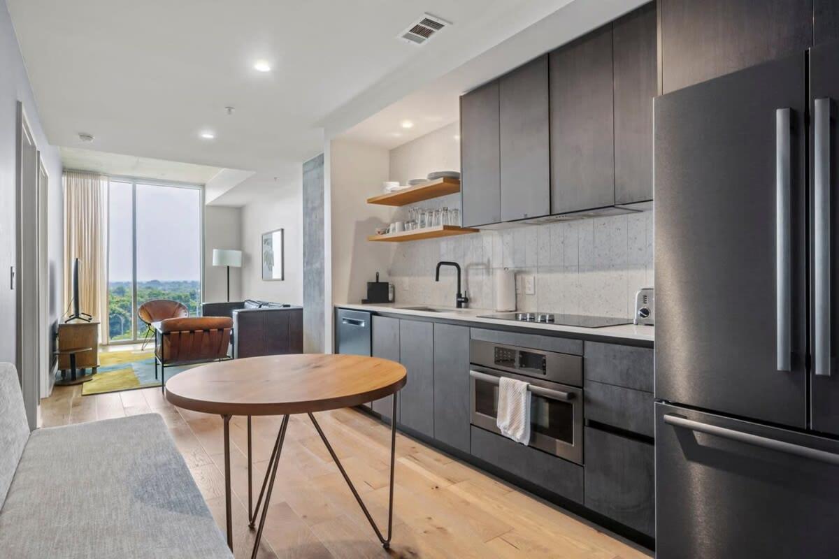 Modern 1Br Condo On Rainey St With Pool And Views Όστιν Εξωτερικό φωτογραφία